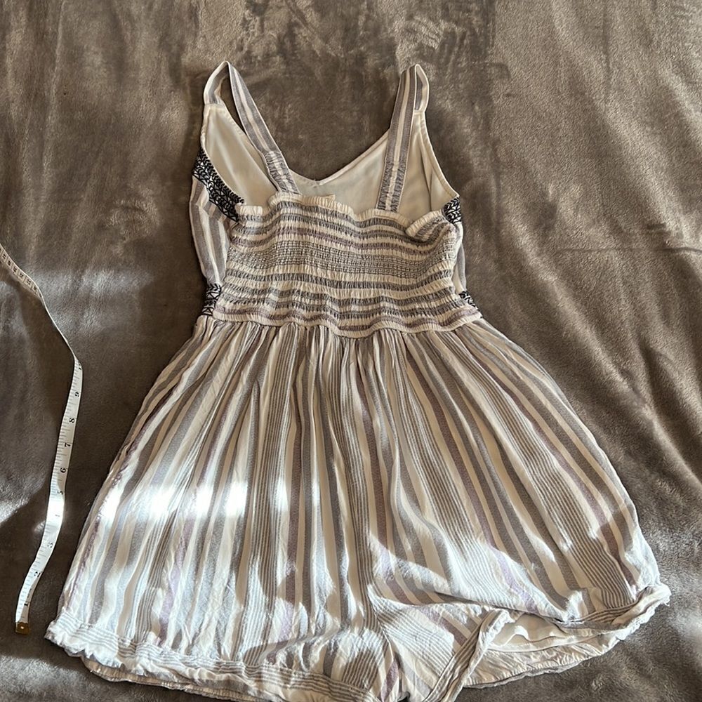 Japna short romper. Size small - Picture 4 of 6